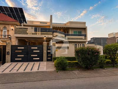 Luxury 1 Kanal Corner Residence | Solar-Powered | Dual Portion with Separate Access & Parking | Phase 7 Hayatabad (E7)