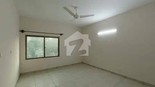 عسکری 5 - سیکٹر بی عسکری 5,ملیر کنٹونمنٹ,کینٹ,کراچی میں 5 کمروں کا 1 کنال مکان 9.5 کروڑ میں برائے فروخت۔