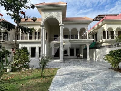 *Luxury Bungalow For Rent DHA Phase 5* A Spacious And Well-Maintained Bungalow Available For Rent In The Prime Location Of DHA Phase 5