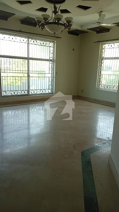 E-11, 1 Kanal Neat And Clean, First Floor Portion With Separate Electric And Gas Meter On Reasonable Rent
