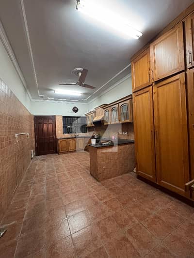 500 Square Yards House In F-11 Is Available For Rent
