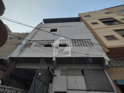 فیڈرل بی ایریا ۔ بلاک 8 فیڈرل بی ایریا,کراچی میں 5 کمروں کا 9 مرلہ فیکٹری 4.5 کروڑ میں برائے فروخت۔