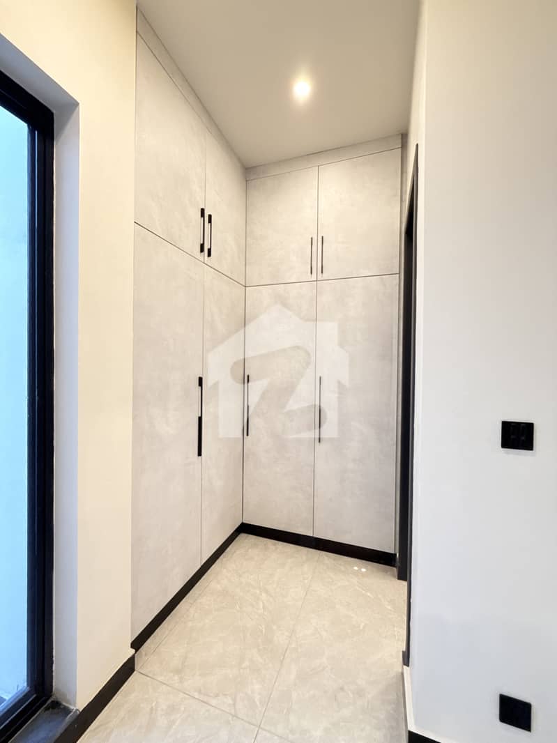 10 Marla Brand New House For Sale 10 Marla Brand New House For Sale