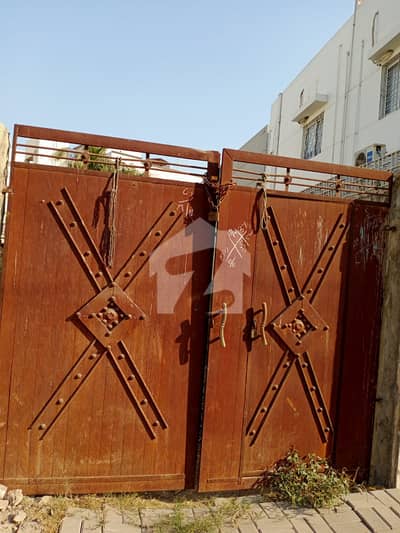 576 Sq. Yds. Residential Plot For Sale At Prime Location Of Stadium Road, Near PTV Station