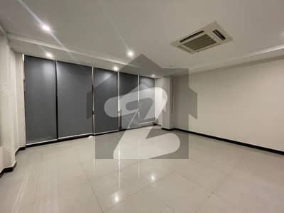 Semi Furnished 1800sqft 1st Floor Modern Office Space For Rent In Gulberg Ideal For IT Firms, Software Houses, Consultancies, And Multinational Setups.