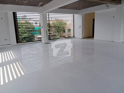 جی ۔ 9 اسلام آباد میں 1 کنال عمارت 12.0 لاکھ میں کرایہ پر دستیاب ہے۔