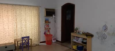 صدر راولپنڈی میں 3 کمروں کا 1 کنال بالائی پورشن 1.2 لاکھ میں کرایہ پر دستیاب ہے۔