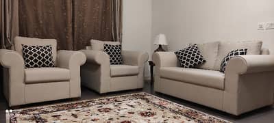 LUXURIOUS 2 BED ROOMS APARTMENT AVAILABLE FOR SALE IN THE HEART OF DIPLOMATIC ENCLAVE