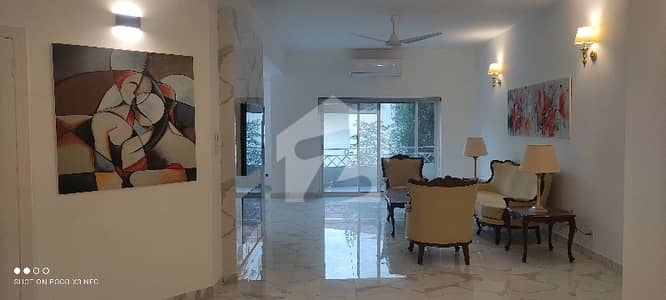 LUXURIOUS 2 BEDROOMS APARTMENT FOR RENT