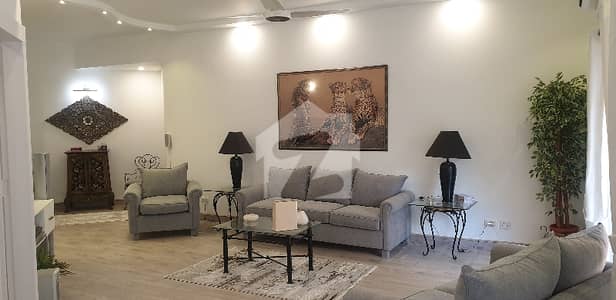 Brand New Luxurious 2 Bedrooms Apartment For Rent