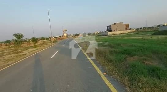 COMMERCIAL PCC 147 NEAR ASKARI 250 FT MAIN ROAD PLOT FOR SALE
