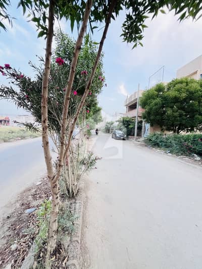 400 Square Yard Plot For Sale In Saadi Garden