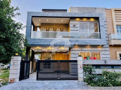 5 Bed Slightly Used Designer House At Ideal Location