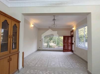 Your Search Ends Right Here With The Beautiful Upper Portion In I-8/3 At Affordable Price Of Pkr Rs. 180000