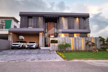 ULTRA MODERN DESIGN HOUSE FOR SALE IN DHA PHASE 7 NEAR TO RAYA GOLF CLUB FACING PARK