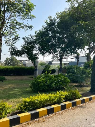 Kda Officers Society National Stadium yard 400 yard open plot best for investment best chance deal   Direct Owner Meeting