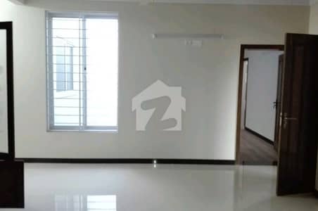 آئی ۔ 8 اسلام آباد میں 3 کمروں کا 12 مرلہ بالائی پورشن 1.8 لاکھ میں کرایہ پر دستیاب ہے۔