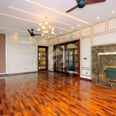 Army Officer Housing Society National Stadium 800 Yard Top Class Bangalow For Rent 5 Bed Rooms With Huge Garden Parking Servant Room Reasonable Rent