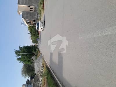 Lop Clear Plot On Main 60 Feet Road