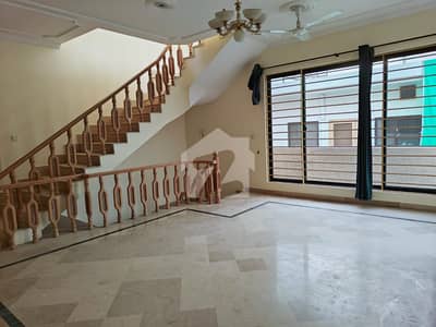 Prime Location House Triple Storey 500 Sq Yd CDA Transfer Single Owner-