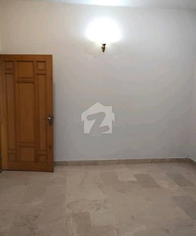 آئی ۔ 8 اسلام آباد میں 3 کمروں کا 12 مرلہ زیریں پورشن 1.3 لاکھ میں کرایہ پر دستیاب ہے۔