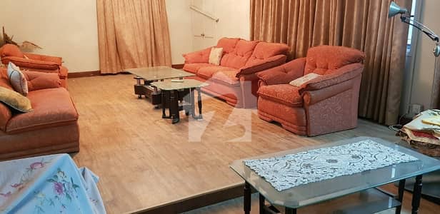 A House Of 1000 Square Yards In Rs. 750000