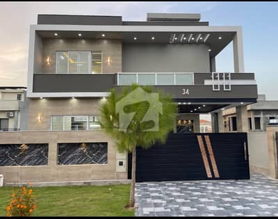 بحریہ انکلیو - سیکٹر سی 1 بحریہ انکلیو,بحریہ ٹاؤن,اسلام آباد میں 5 کمروں کا 10 مرلہ مکان 6.25 کروڑ میں برائے فروخت۔