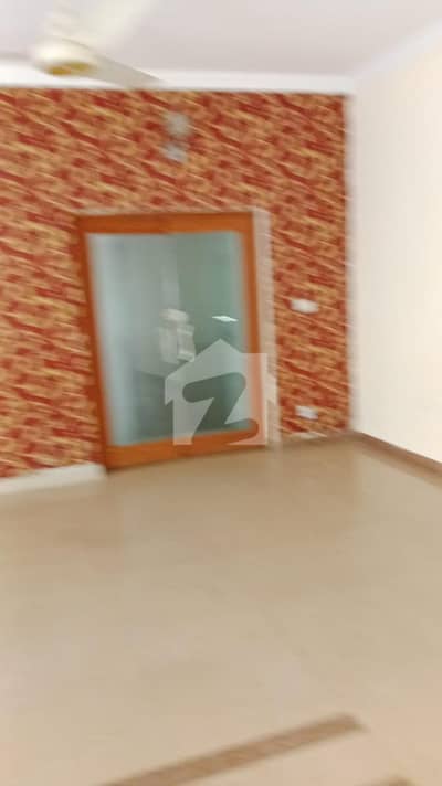 2 Kanal Beautiful House for Rent in Model Town