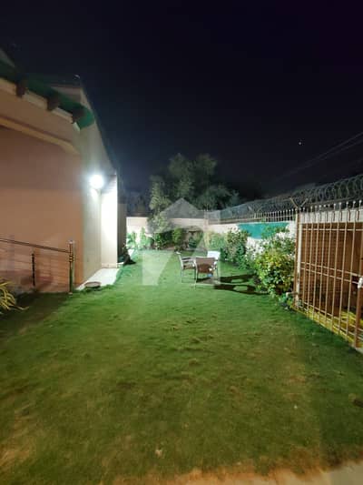 نارتھ ناظم آباد ۔ بلاک بی نارتھ ناظم آباد,کراچی میں 6 کمروں کا 2 کنال مکان 20.5 کروڑ میں برائے فروخت۔