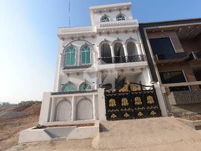 گلشن آباد سیکٹر 3 گلشن آباد,راولپنڈی میں 4 کمروں کا 6 مرلہ مکان 2.1 کروڑ میں برائے فروخت۔ گلشن آباد سیکٹر 3 گلشن آباد,راولپنڈی میں 4 کمروں کا 6 مرلہ مکان 2.1 کروڑ میں برائے فروخت۔