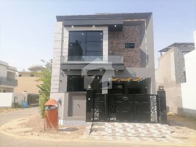 5 MARLA HOUSE - 4 BEDS - CORNER