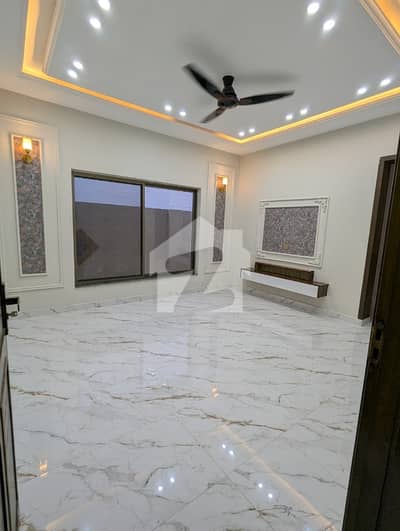 1 Kanal House With 1 Kanal Lawn DHA Multan Sector Q Brand New House For Sale Demand Only 5.5 Crore