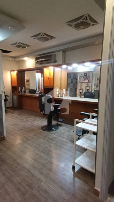 Salon & Spa - Fully Furnished for Rent