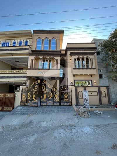 پنجاب گورنمنٹ سرونٹ ہاؤسنگ فاؤنڈیشن (پی جی ایس ایچ ایف) راولپنڈی میں 4 کمروں کا 7 مرلہ مکان 2.65 کروڑ میں برائے فروخت۔