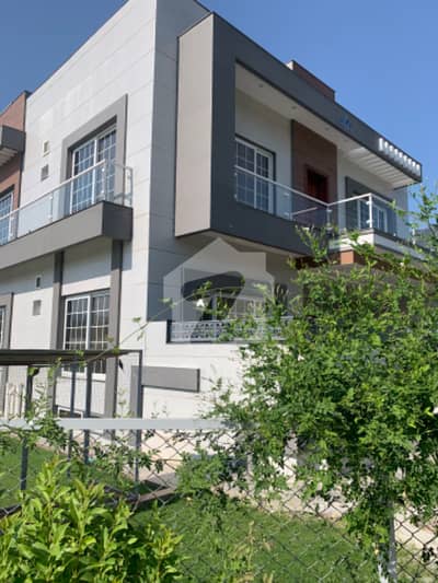 35*70 Triple Storey Corner House