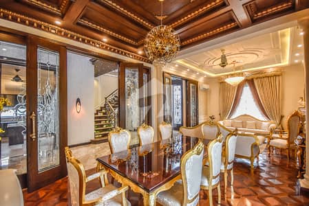 ONE KANAL FULLY FURNISHED BEAUTIFUL HOUSE LOCATED AT IDEAL LOCATION PHASE6