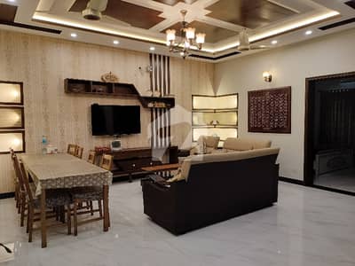 10 Marla House For Sale 5 Beds 3 Years Old 40 Feet Road 16 KV Solar System Available Demand 500 Lac Wapda Town Near Tariq Garden Lahore