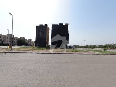 بحریہ ٹاؤن فیز 8 - ای کمرشل بحریہ ٹاؤن فیز 8,بحریہ ٹاؤن راولپنڈی,راولپنڈی میں 9 مرلہ کمرشل پلاٹ 7.0 کروڑ میں برائے فروخت۔ بحریہ ٹاؤن فیز 8 - ای کمرشل بحریہ ٹاؤن فیز 8,بحریہ ٹاؤن راولپنڈی,راولپنڈی میں 9 مرلہ کمرشل پلاٹ 7.0 کروڑ میں برائے فروخت۔