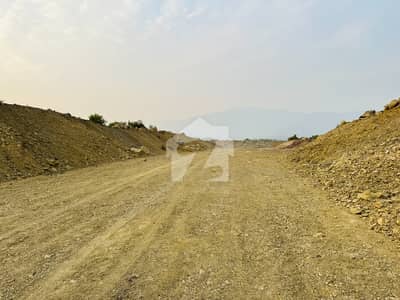 MAIN DOUBLE ROAD AT REASONABLE PRICE