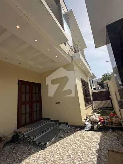 400 Square Yard Brand New Luxury Well Maintain Double Storey House For Sale Block A