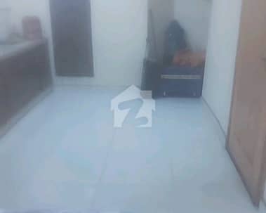 300 Square Feet Flat In Central Punjab Coop Housing Society For rent