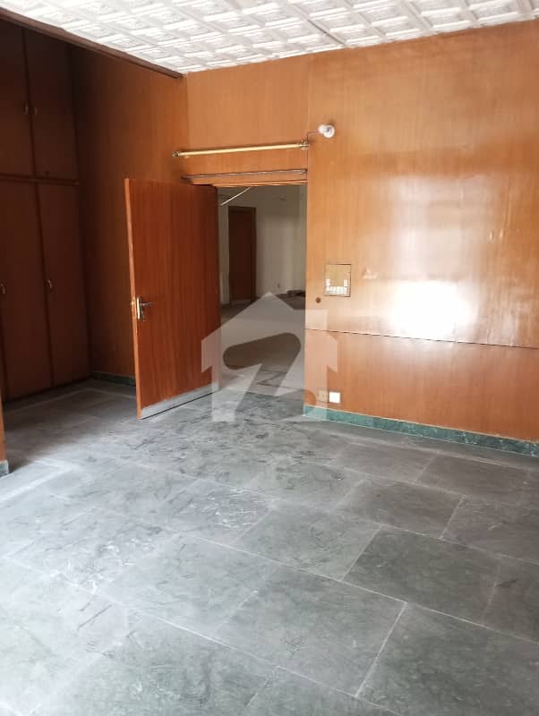Two Kanal Commercials Paid House For Rent Two Kanal Commercials Paid House For Rent