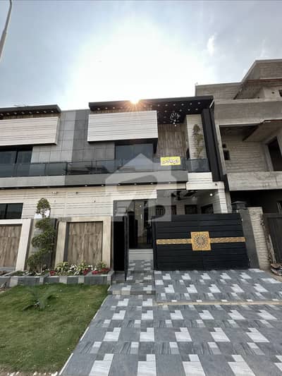 5 Marla House Available For Sale