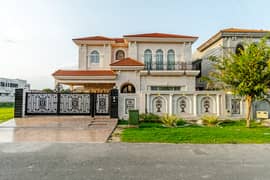 1 KANAL FULL LUXURIOUS HOUSE FOR RENT AT PRIME LOCATION OF DHA PHASE 7