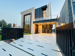 1 Kanal Top Quality Build Luxurious Beautiful Modern Design Villa For Rent In DHA Lahore Phase 7 Prime Location