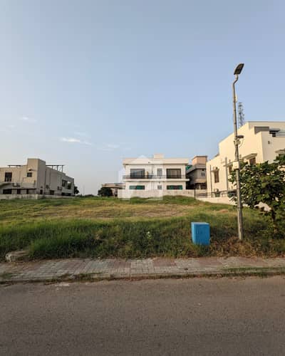 DHA PHASE 2 , SECTOR B , NEAR TO FAMILY BEE PARK