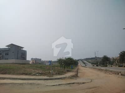 FOR SALE PRIME LOCATION 5 MARLA POSSESIONABLE PLOT IN SECTOR B DHA PHASE 3 ISLAMABAD