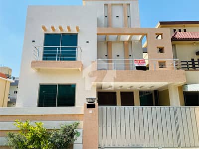 10 MARLA BRAND NEW 7 BEDROOM BASMENT HOUSE