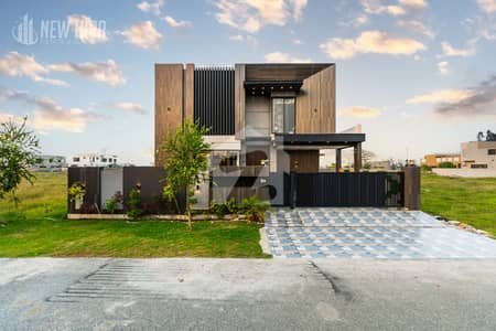 (URGENT SALE OWNER NEEDY) 1 KANAL FULL LUXURIOUS HOUSE FOR SALE AT PRIME LOCATION OF DHA