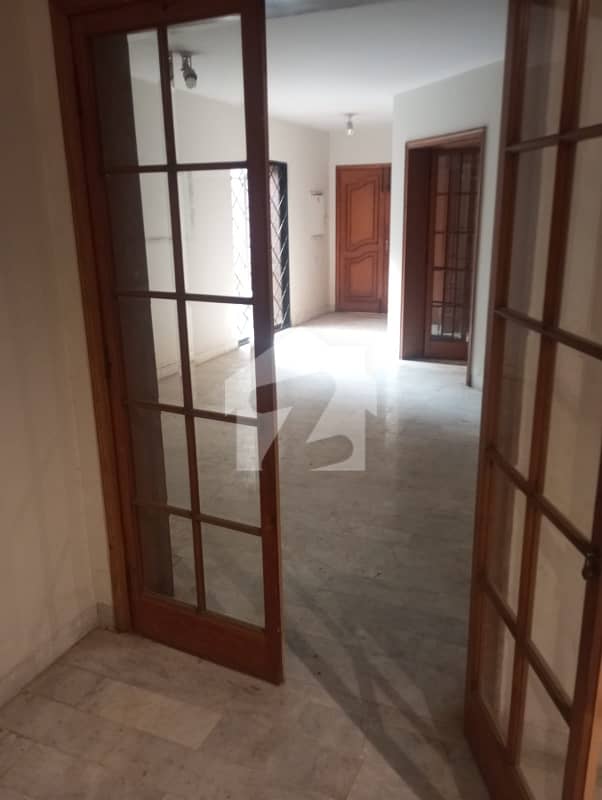 Cantt 18 Marla House Prime Location Cantt 18 Marla House Prime Location